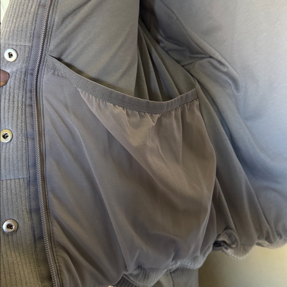 Alo Jacket Ribbed Velour - Picture 3 of 5